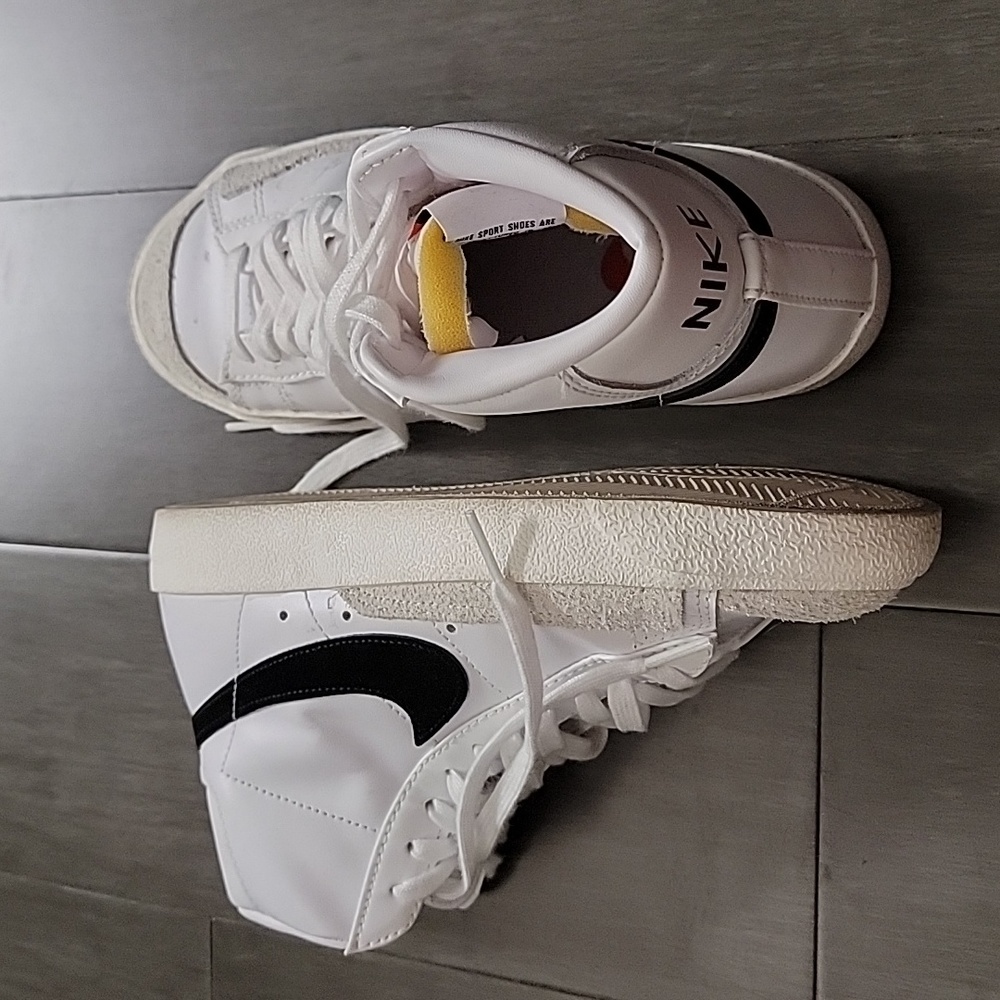 Nike Blazer Mid 77 Womens